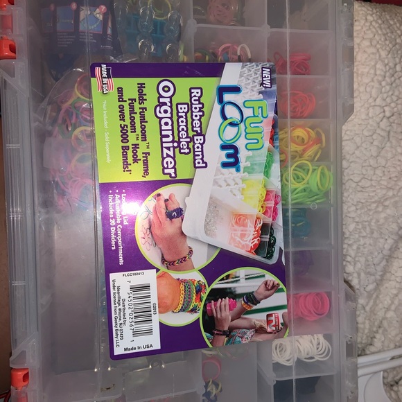 Fun Loom Bracelet Set - Picture 1 of 2